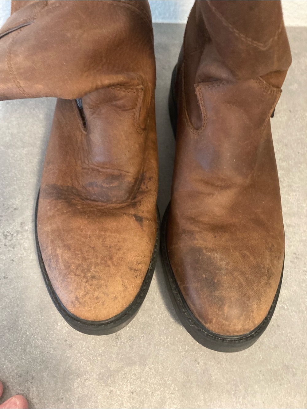 Justin Distressed Work Boot - Picture 3 of 10